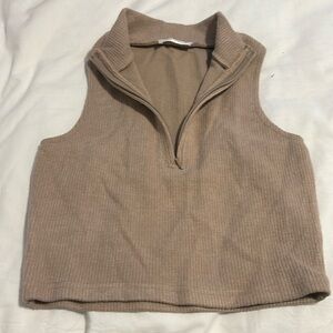 NWOT Vestique tan zipper crop top